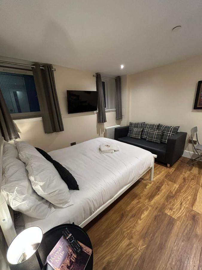 אדינבורו Modern Double Room With Sofa מראה חיצוני תמונה